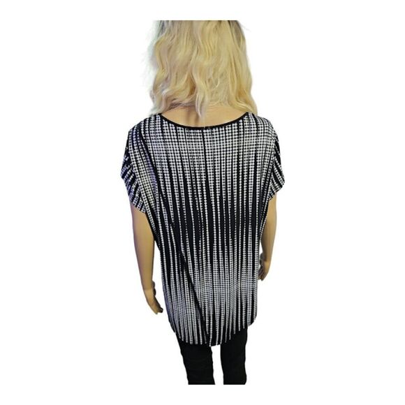 Nygard polka dot blouse open behind - Picture 5 of 8